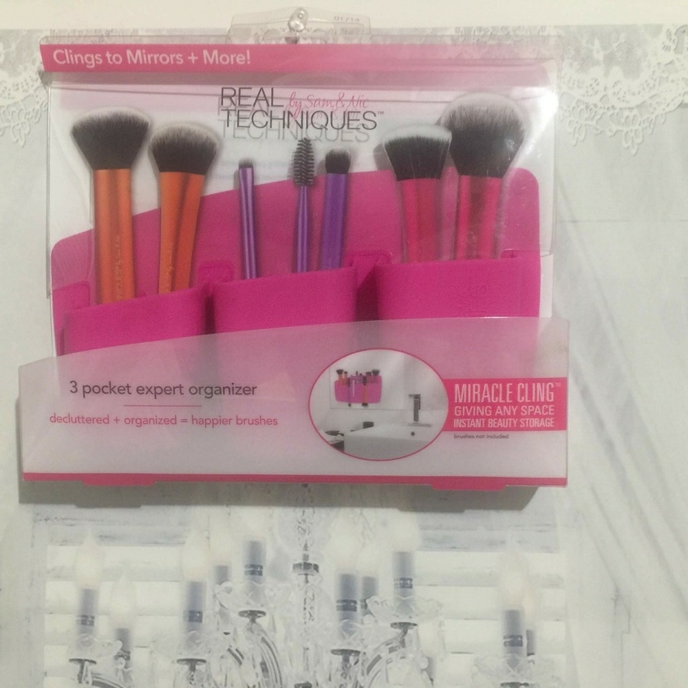 Real Techniques Brush Holder